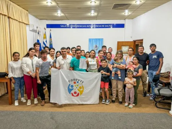 67ee92a405c4ceb17a24d7243c6b9515_L