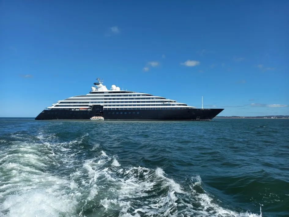 WhatsApp Image 2025-10-22 at 14.18.39