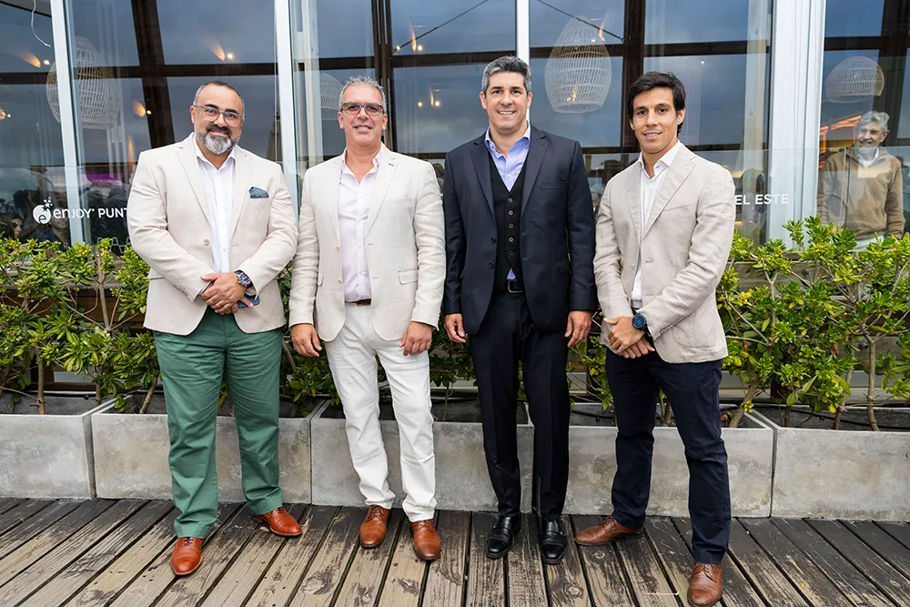 Rodrigo Echeto, Dir. Casino, Diego Berná Gerente General, Javier Azcurra Director de Hotel, e Ismael Pignatta Dir. Legales (2)