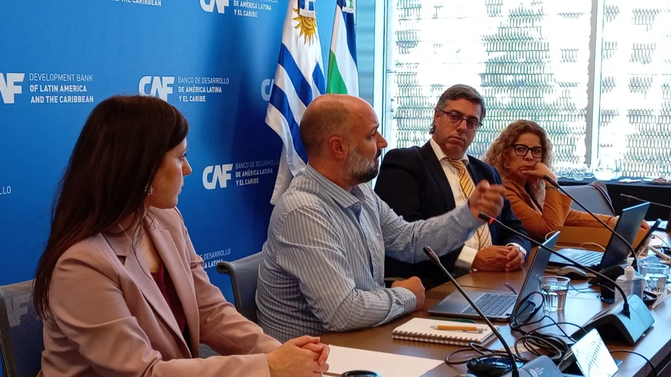 Lezama durante la presentación del Instituto en Ceddis