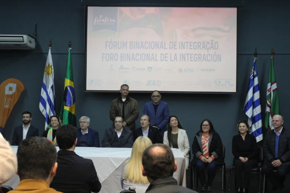 Nota Frontera Foro Integración03