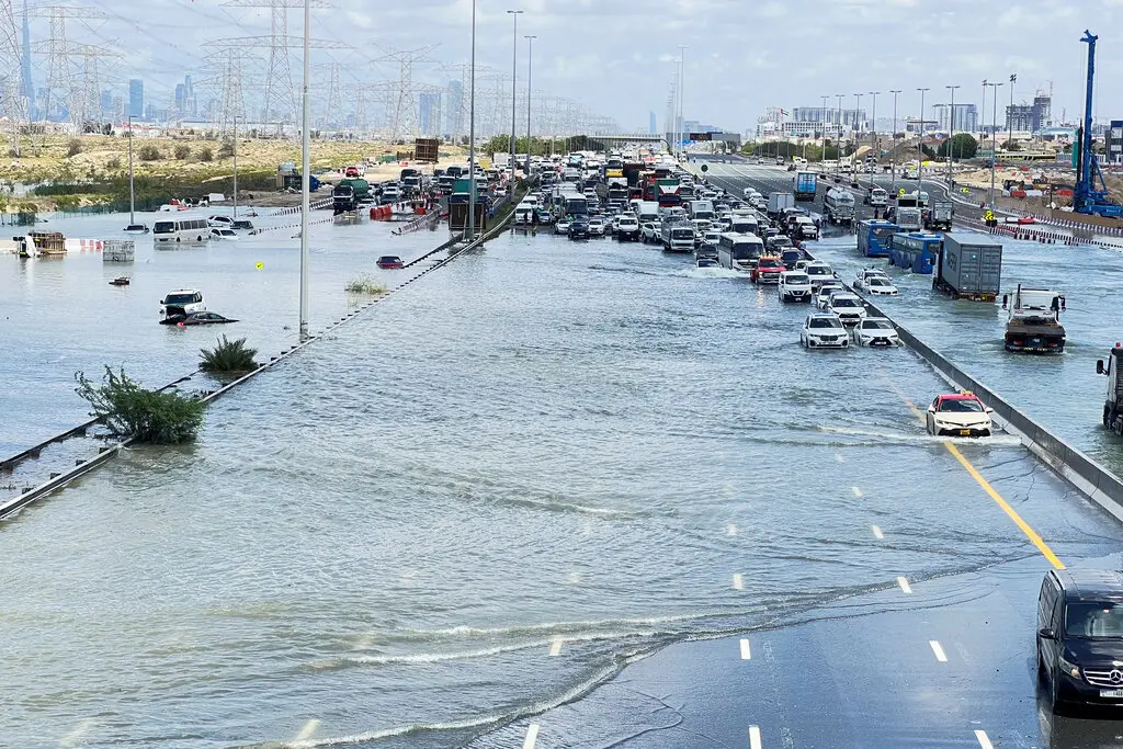 17xp-oman02-hflg-jumbo