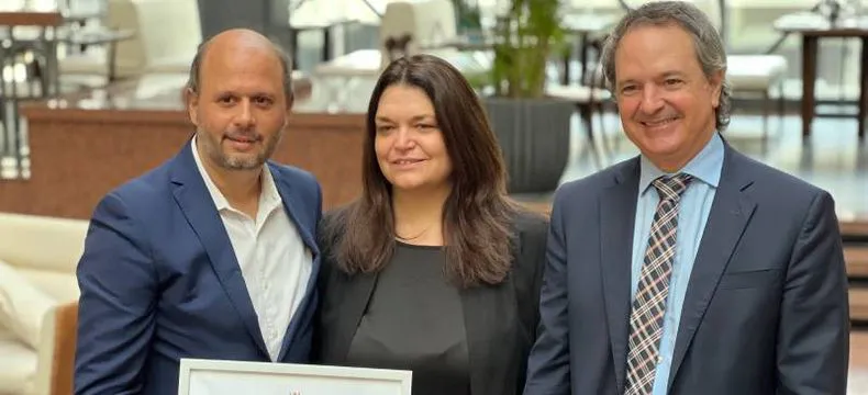 9f820f6f49bd2b15bb82c3a7c750913c20c7ff24jpg