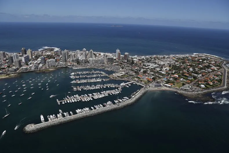puerto-punta-del-este-aereajpeg