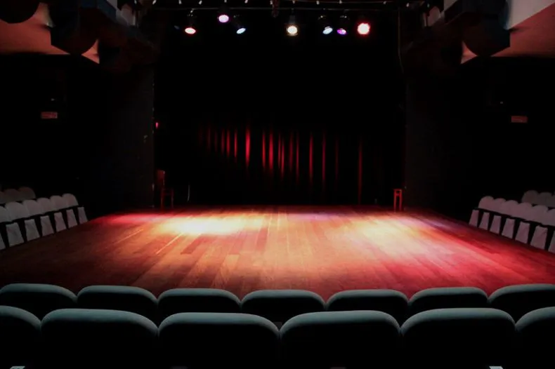 teatro-casa-cultura-dentrojpeg