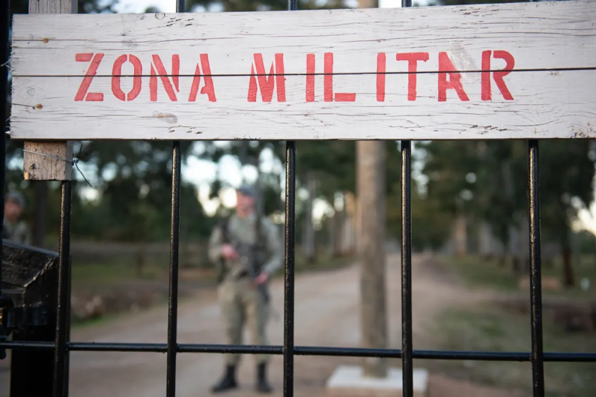 605a90aec1a26928af43382abcbef6e2_XL