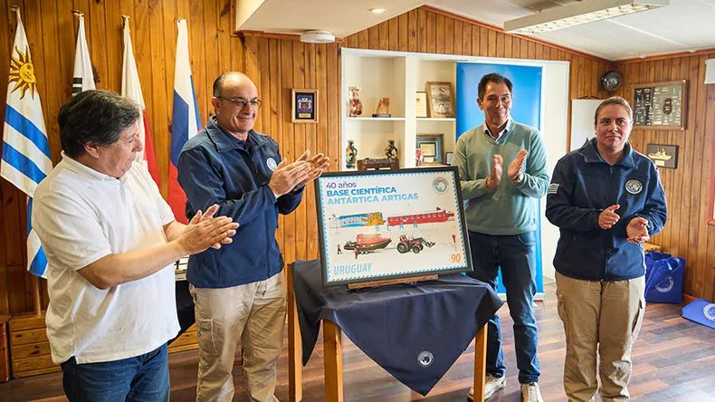 sello-40-aniversario-base-antartica-06jpg