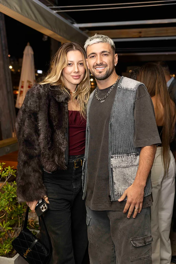 Giorgian De Arrascaeta y Camila Bastiani