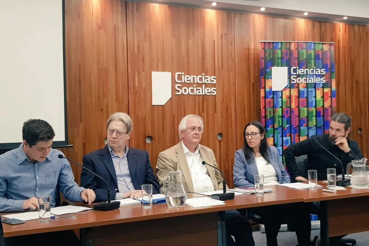 8644cc8384d0dcea9b199467f41ec4e6_XL