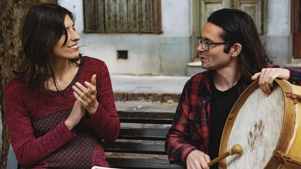 canciones de raiz y resistencia IDM