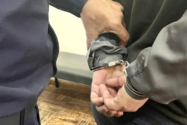 hombre-esposado_0jpg