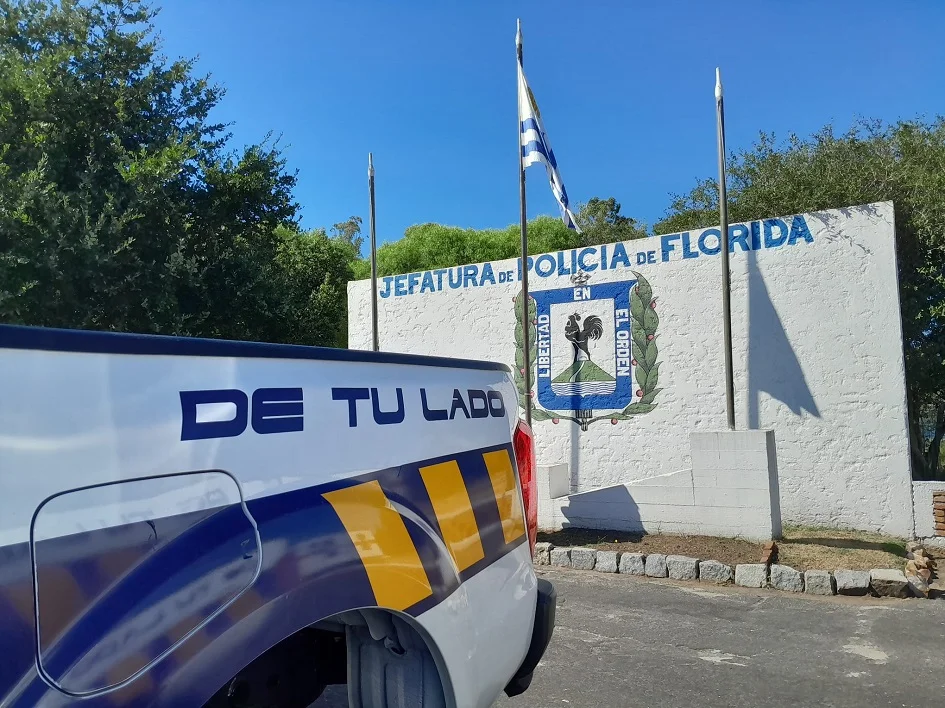 movil policial_7